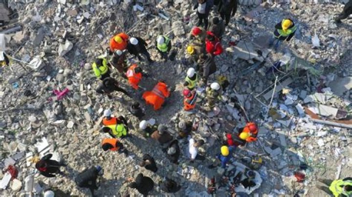 Rescue The Survivors Trapped in the Metal Tower (Deluge) Horizon