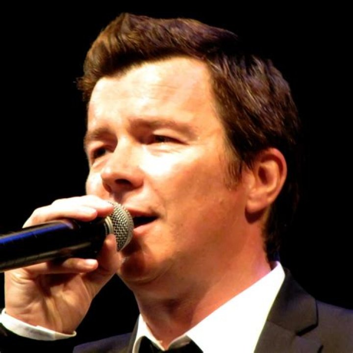 Rick Astley Bio, Net Worth, Wife, Age, Awards, Meme, Family, Career