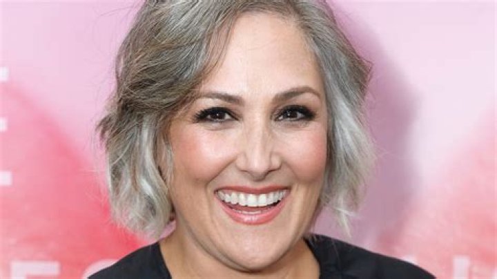Ricki Lake Posts a Photo of Her "Dramatic Success" Following Hair Loss