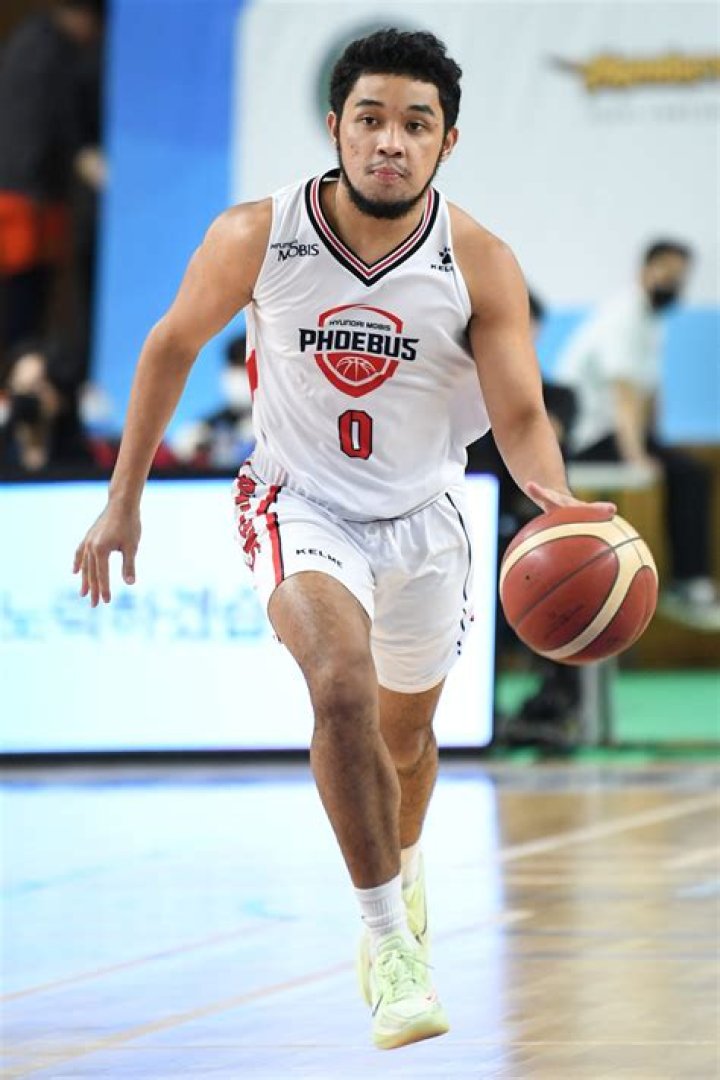 RJ Abarrientos solid in KBL season debut, Rhenz Abando sits out