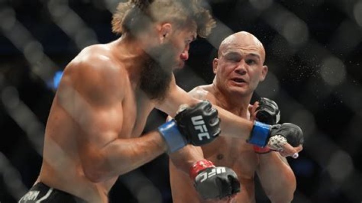 Robbie Lawler out of UFC 255 due to injury; Mike Perry wants Khamzat