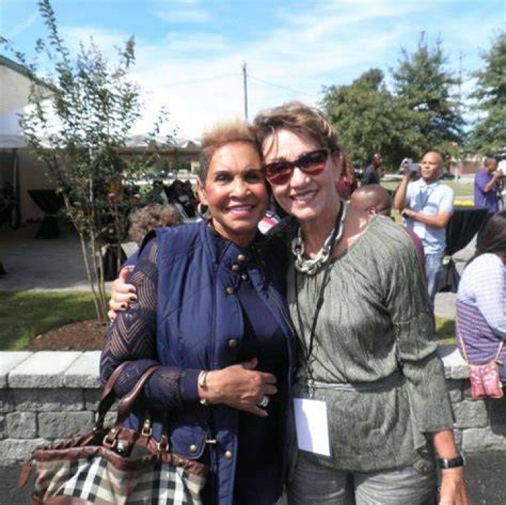 Robbie Montgomery and Rhonda Graam (2014) Ike and tina turner, Tina