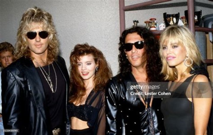 ROBBIN CROSBY お外に出よう