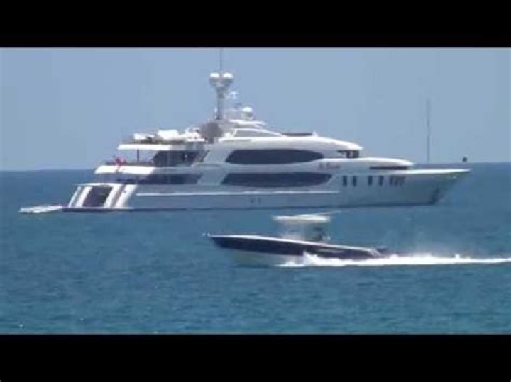 Robin Quivers Boat