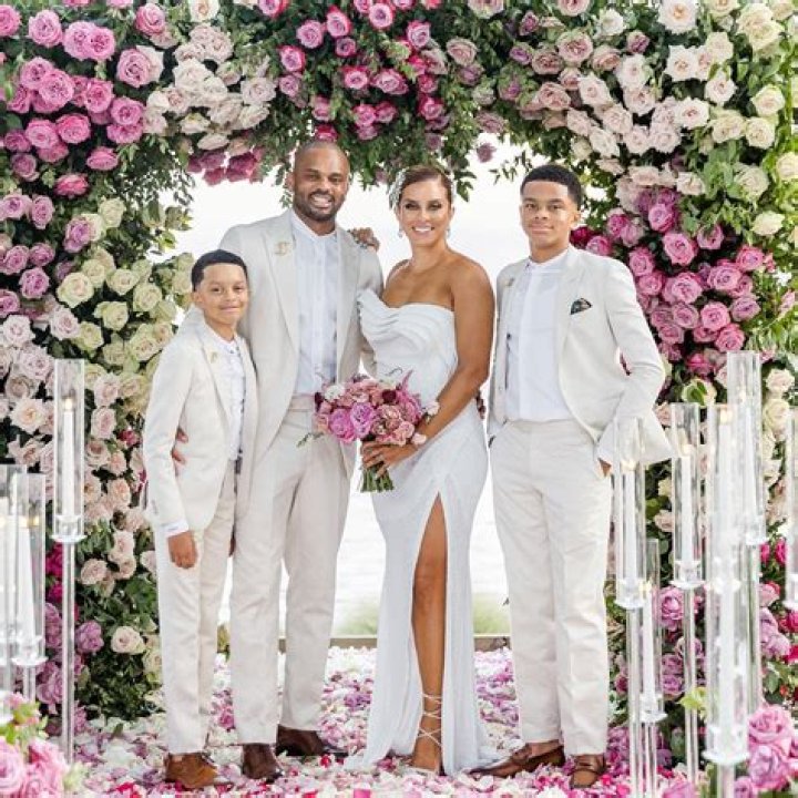 Robyn Dixon celebrates a Dixon wedding in Jamaica TAnvir Ahmed Anontow