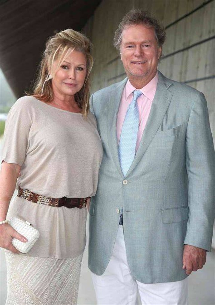 Robyn Hilton net worth, husband, personal life, career and biography
