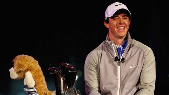 Rory McIlroy signs 250m Nike deal Daily Mail Online