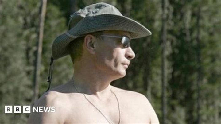 Russia election Putin adverts woo 'virgin' voters BBC News