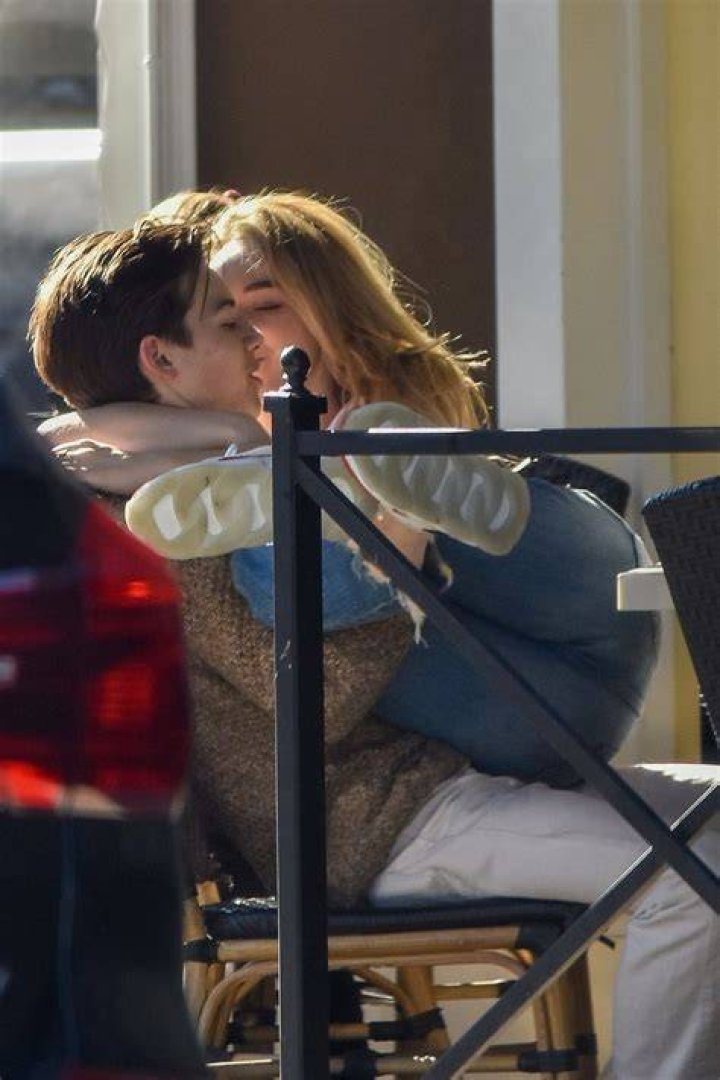 sabrina carpenter and griffin gluck Sabrina carpenter style, Sabrina