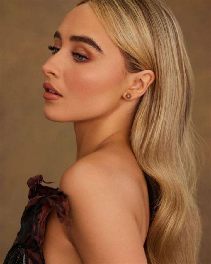 Sabrina Carpenter Looks So Much Different In 'Notion' Magazine See