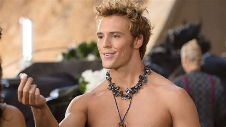 Sam Claflin's Body Measurements Including Height, Weight, Shoe Size