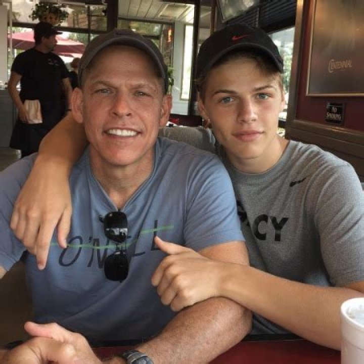 Sam Dezz &mdash; Bio, Parents, Instagram career, Girlfriend, Net worth