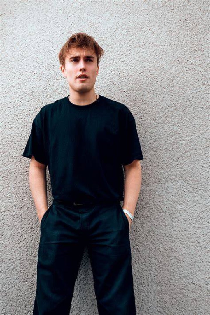 Sam Fender Some Reason To Believe (Interview)