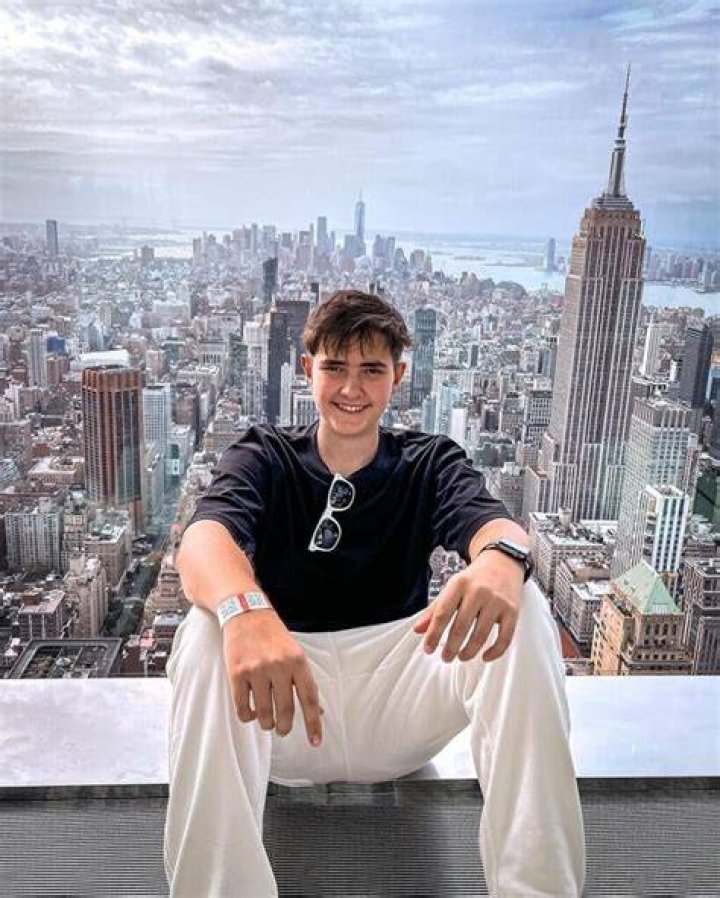 Santiago Rulli Galliano Age, Height, Wife, Mother, Net Worth