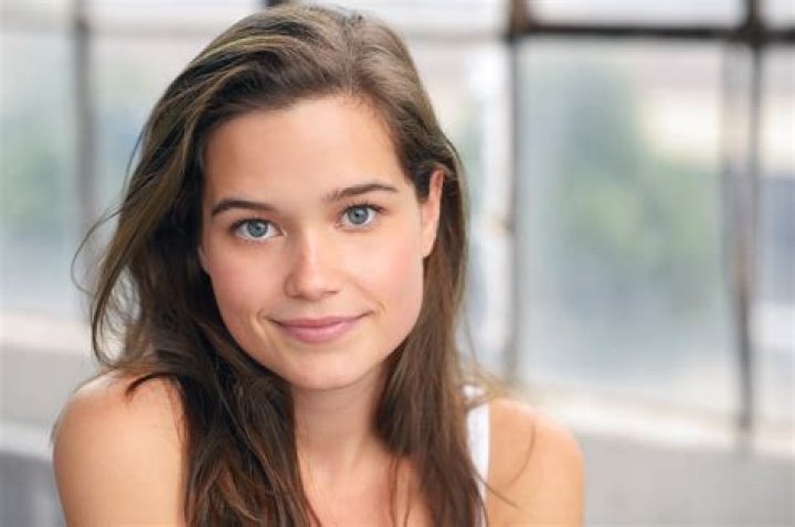 Sarah Barthel Biography Facts, Childhood, Family Life & Achievements