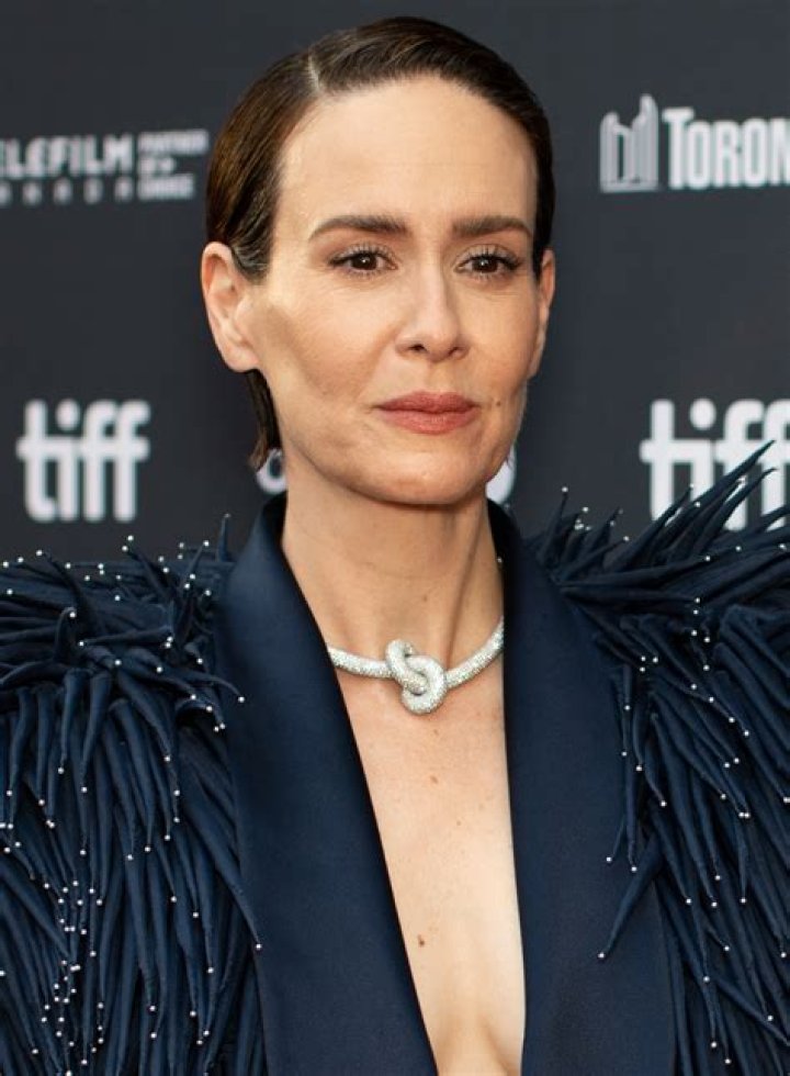 Sarah Paulson Net Worth (Updated January 2024) Age, Bio...