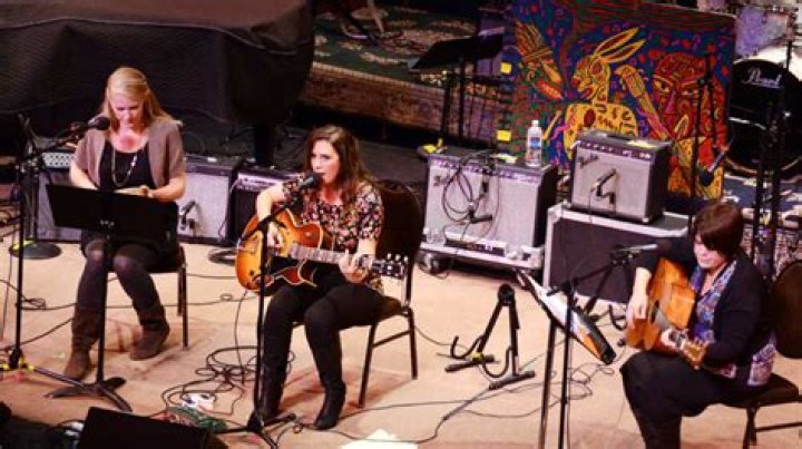 Sarah Siskind On Mountain Stage NPR