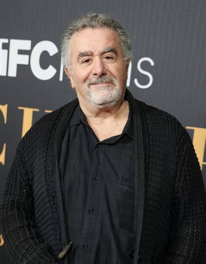 Saul Rubinek Weight Height Ethnicity Hair Color