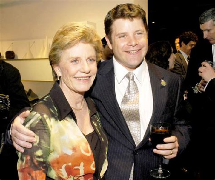 Sean Astin Recalls Mom Patty Duke's Final Moments