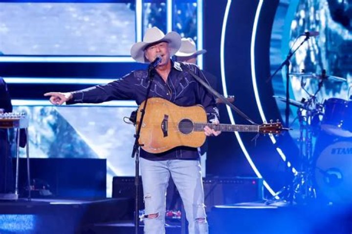 See Photos Of Alan Jackson's "Magical Night" With His Wife & Three