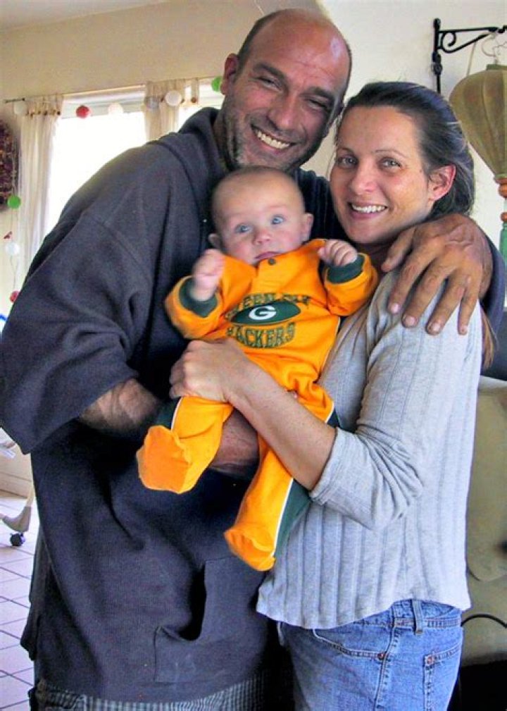 Shannon Perris Knight, Kevin Gage's wife. Dicy Trends