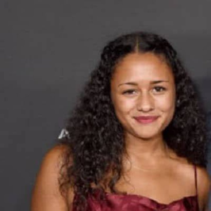 Shayne Lyra Esposito Bio, Age, Net Worth, Single, Facts, Wiki