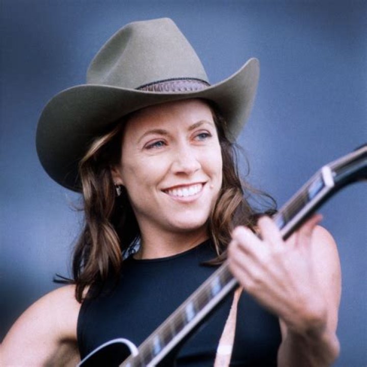 Sheryl Crow, 61, leaves fans in disbelief with revelation in sun