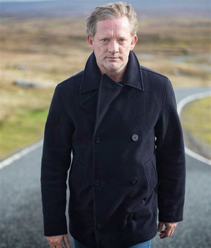 Shetland Detective Inspector Jimmy Perez Peacoat Jackets Expert