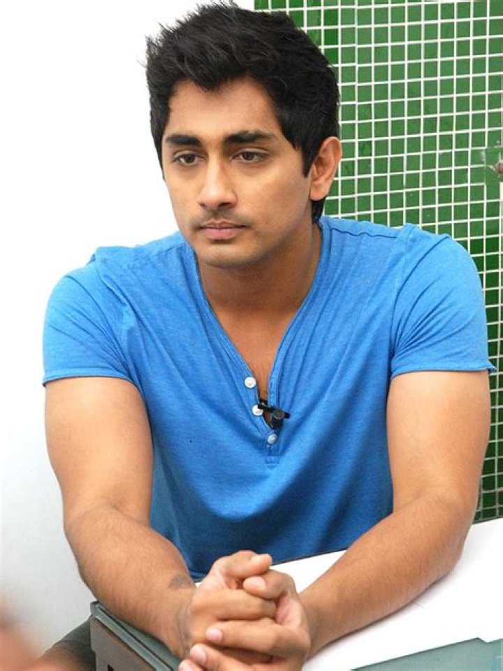 Siddharth Wiki, Hd Images, Girlfriend, Affairs,Today Updates, Gallery, News