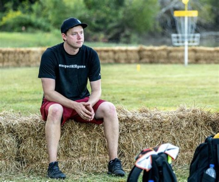 Simon Lizotte Withdraws From DGPT Championship, Ends Season Livewire