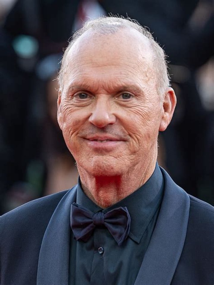 Sint&eacute;tico 97+ Foto Michael Keaton Diane M. Douglas Lleno 10/2023