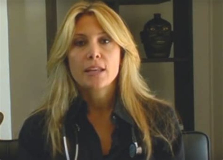 Skylar Satenstein Ulrich MD, Biography, Wiki, Age【 Lars Ulrich Wife 】Dr
