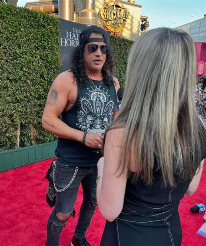 Slash Net Worth Personal Life, Achievements, Famous Songs & More