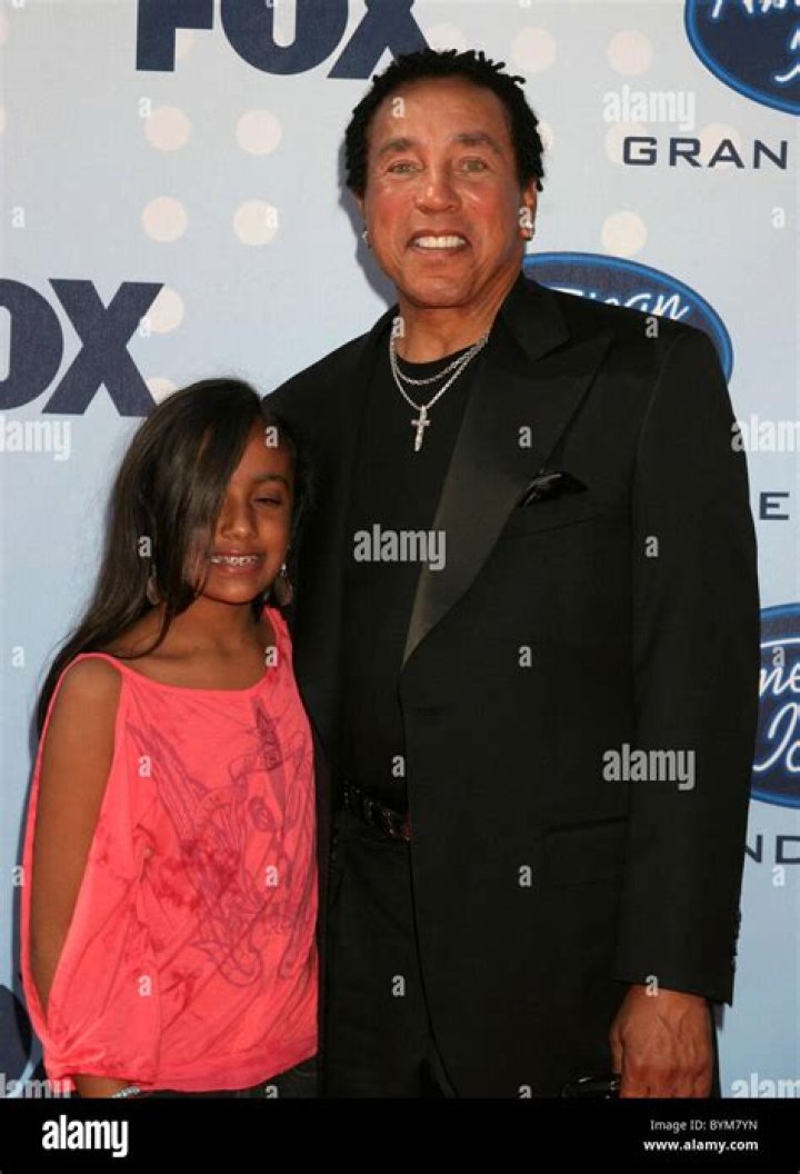 Smokey Robinson and granddaughter Lyric American Idol Season 6 finale