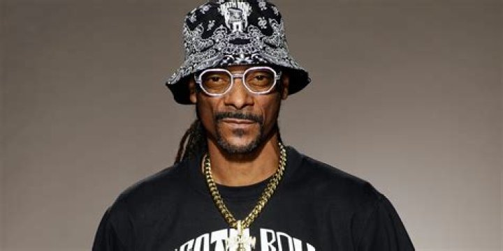 Snoop Dogg's son quits UCLA football to tackle film school