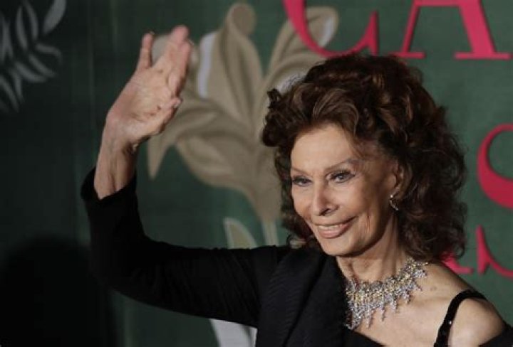 Sophia Loren 'Female directors don't yell' BBC News