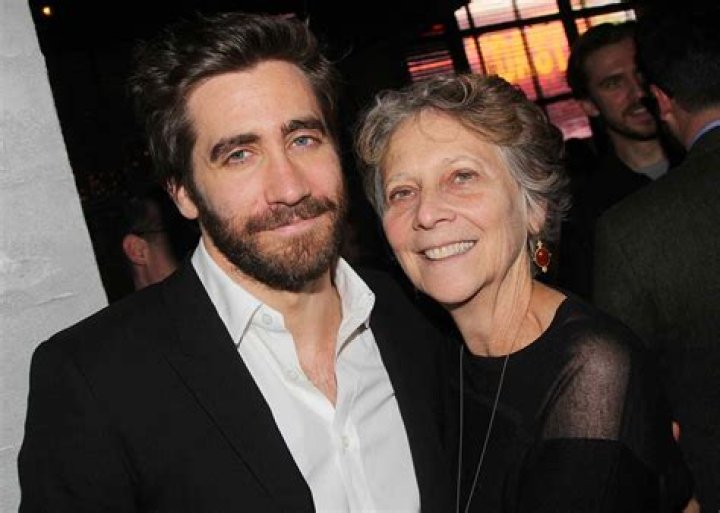 Stephen Gyllenhaal Movies, Bio and Lists on MUBI