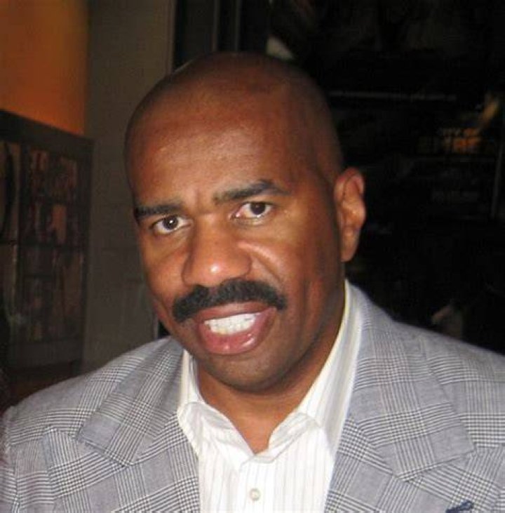 Steve Harvey Breakdown Watch Talk Show Host Hold Back Tears After