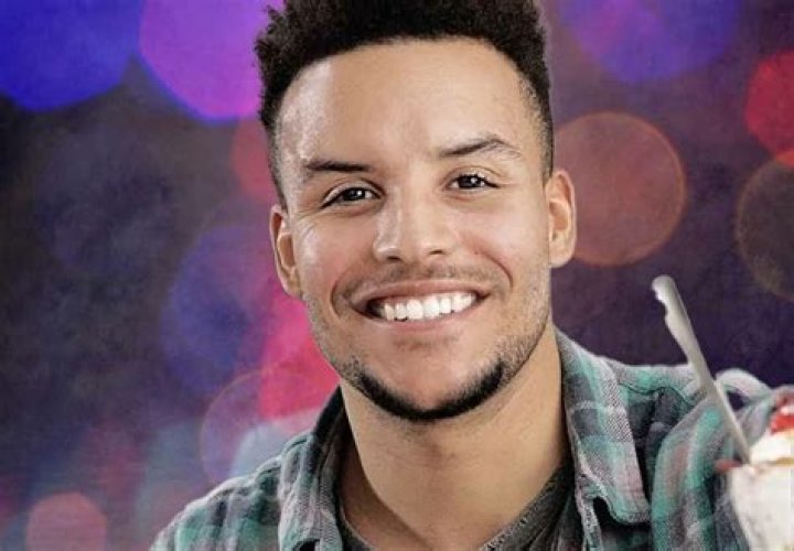 Stevenson jogi ker&iacute;t&eacute;s tia mowry parents ROM Reg&eacute;ny&iacute;r&oacute; magas
