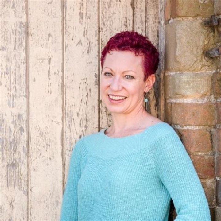 Stream Drury Liz Corporate Narration Demo by Liz Drury Listen online