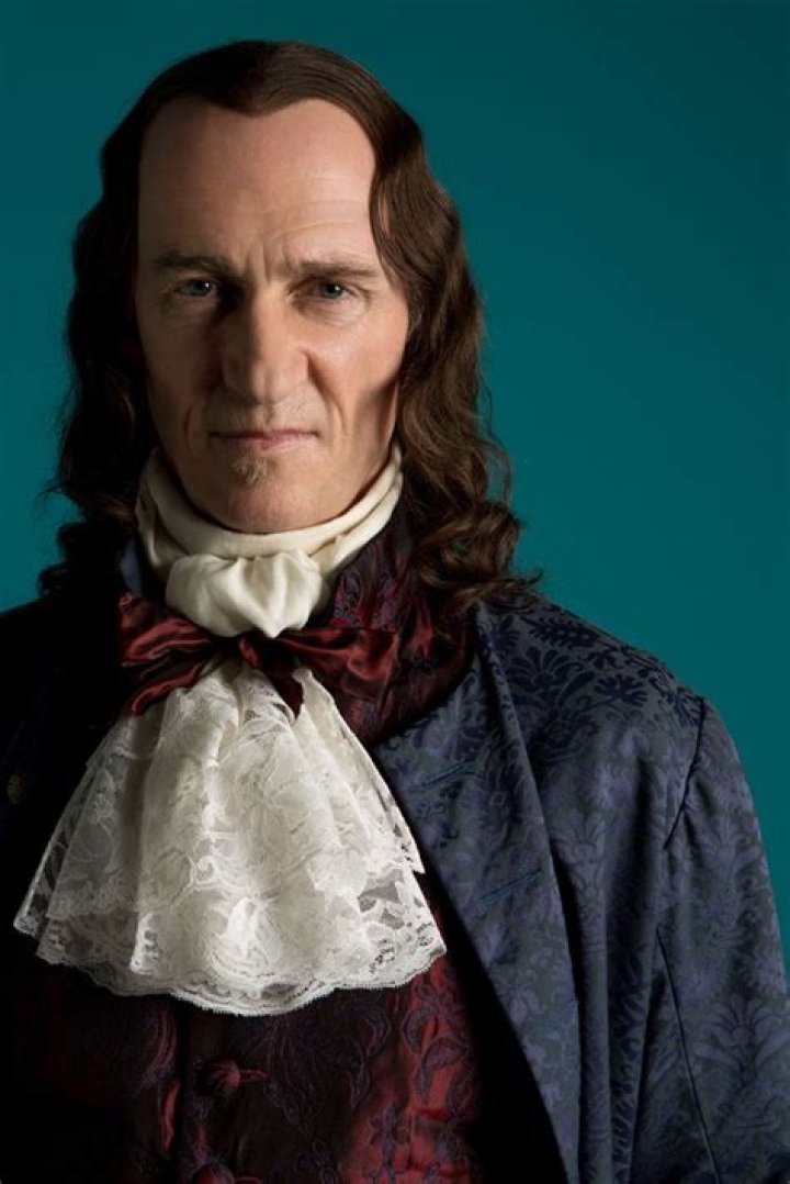 Stuart Bowman serves 'Versailles' with smile TV Show Patrol