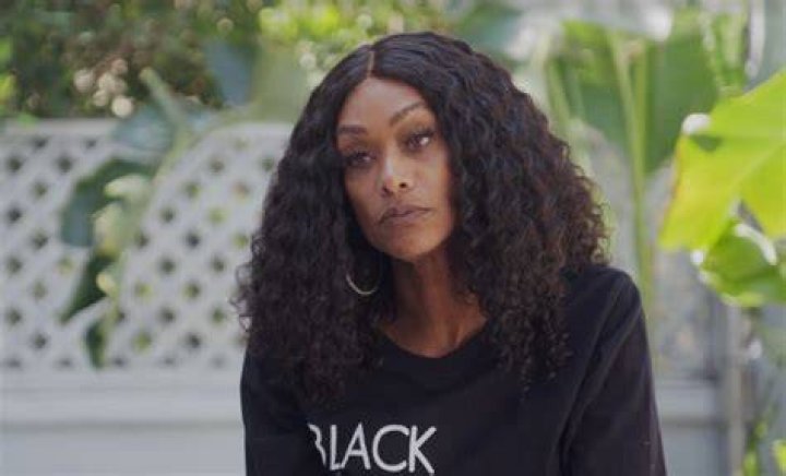 Tami Roman Claps Back At A Fan Who Accused Her Of Playing Favorites