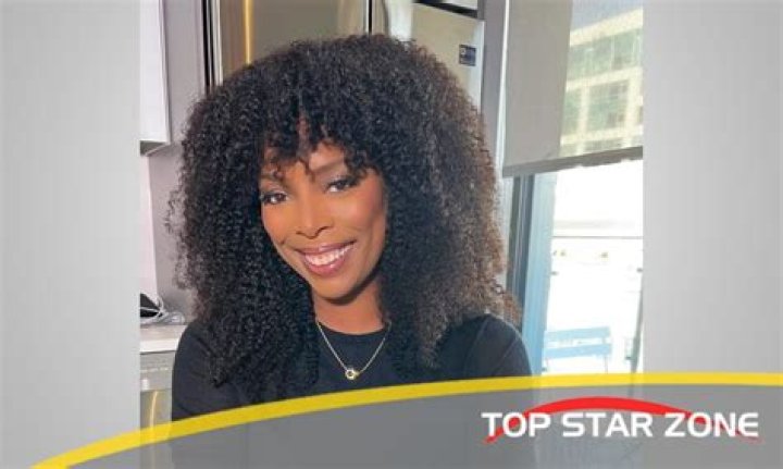 Tasha Smith Height, Weight, Age, Family, Facts, Education, Biography