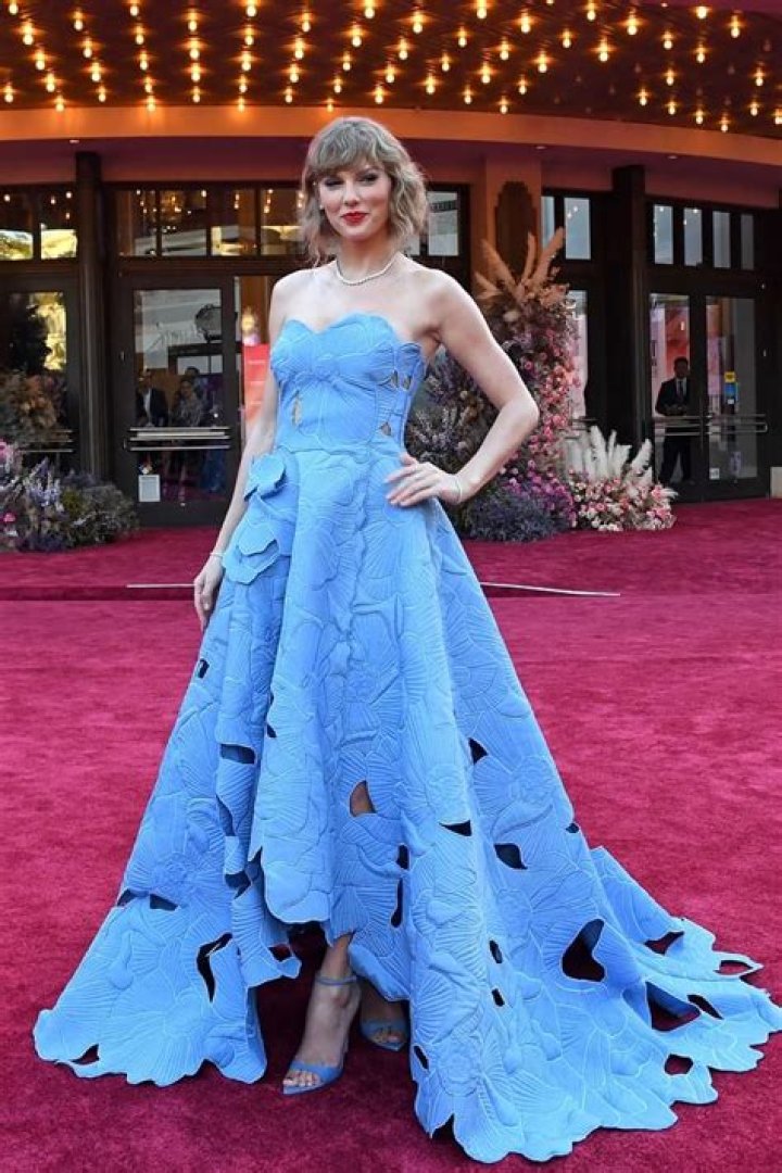 Taylor Swift Wore a Blue Romper to the VMAs AfterParty Who What Wear UK