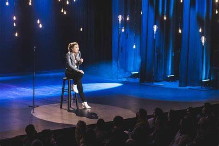 Taylor Tomlinson Announces New Netflix Special, Look At You Netflix Tudum