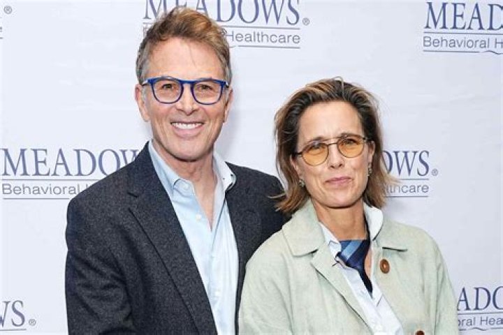 T&eacute;a Leoni Age, Husband, Kids, Net Worth, Height, Dating, Boyfriend
