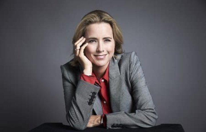 T&eacute;a Leoni Biogaphy Actress Biography