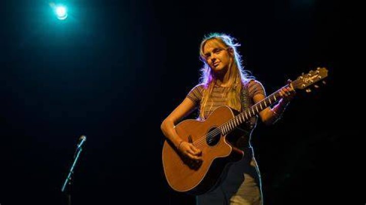 Teen songwriter & actress Neska Rose shares new single and music video