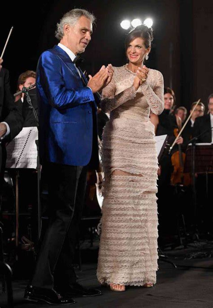 Tenor Andrea Bocelli and Wife Veronica Sing Charming Romantic Duet in