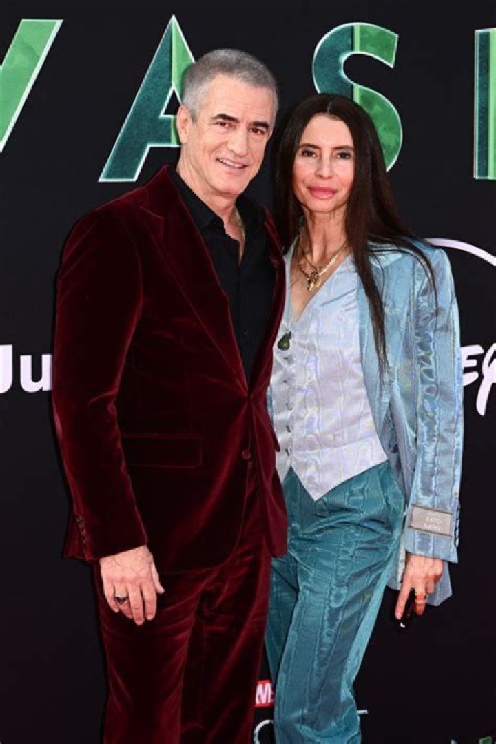Tharita Cesaroni Age, Parents, Career, Facts About Dermot Mulroney Wife